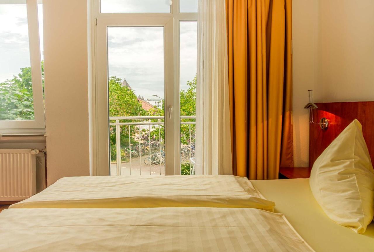 Parkhotel Friedrichstrasse Gießen Esterno foto